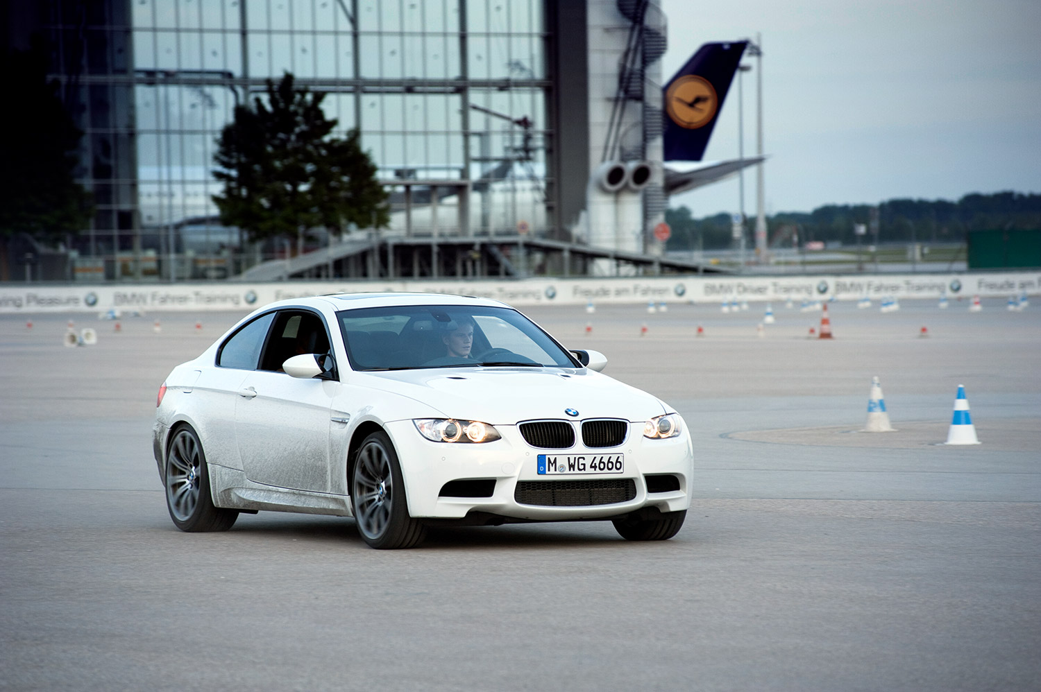 nico-huelkenberg-formel1-fahrertraining-bmw-03