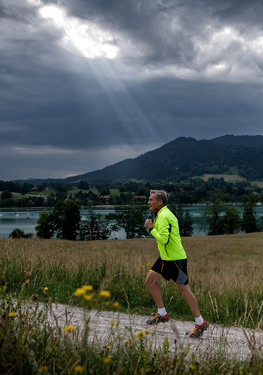 portraitfotografie-stefan-scheider-jogger-tegernsee-rueckzugsorte-02