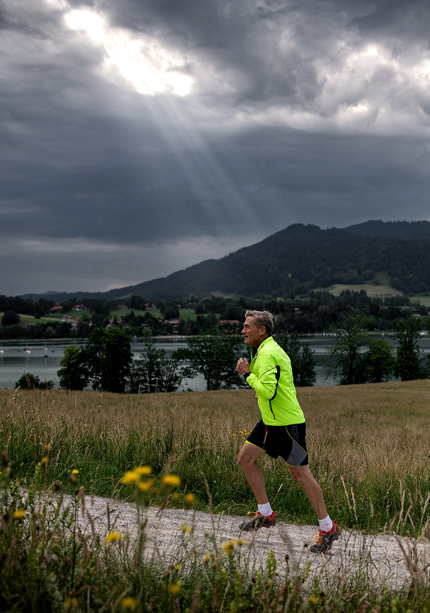 portraitfotografie-stefan-scheider-jogger-tegernsee-rueckzugsorte-13